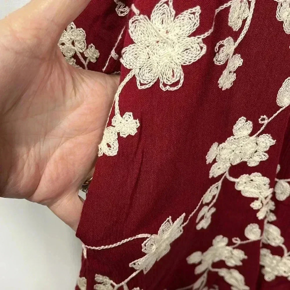 Altard State Womens Tunic/Top Cranberry/Cream XS Embroidered Floral Design Boho - Picture 5 of 13